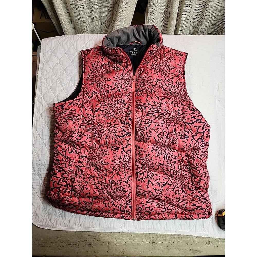 Lands End Puffer Vest Down Floral Womens Sz L PINK navy Blue Active Warm barbie